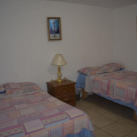 Blanquita Guesthouse Manuel F. Martínez Buitenkant foto